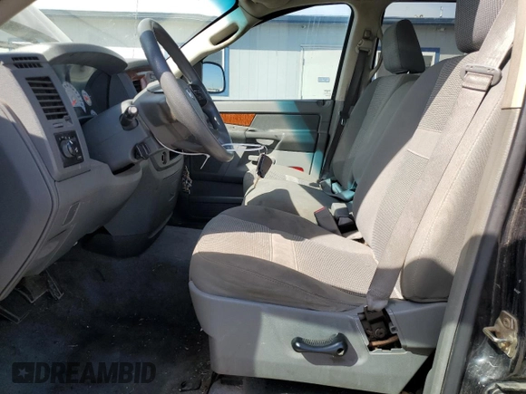 2006 Dodge 1500 SLT z VIN 1D7HU18N96S677757, wystawiony jako Copart lot #53183825 z przebiegiem 347 767 mil mil oraz Czysty tytuł • Clean title. Historia ofert i sprzedaży dostępna na DreamBid. Obrazek 7.