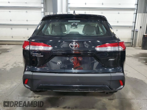 2023 Toyota Corolla Cross L z VIN 7MUAAABG9PV048031, wystawiony jako Copart lot #49844425 z przebiegiem 36 685 mil mil oraz Szkoda całkowita • Salvage title. Historia ofert i sprzedaży dostępna na DreamBid. Obrazek 6.