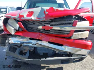 2003 Chevrolet Silverado 2500HD LS with VIN 1GCHK231X3F227601, listed as a IAAI auction lot 41295238 with 218,021 mi miles. Bid and sale history available at carsss.com. Image 10.