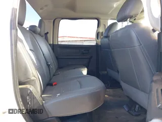 2014 Ram 2500 Tradesman z VIN 3C6TR5CT1EG234972, wystawiony jako IAAI lot #40605313 z przebiegiem 170 001 mil mil oraz . Historia ofert i sprzedaży dostępna na DreamBid. Obrazek 8.