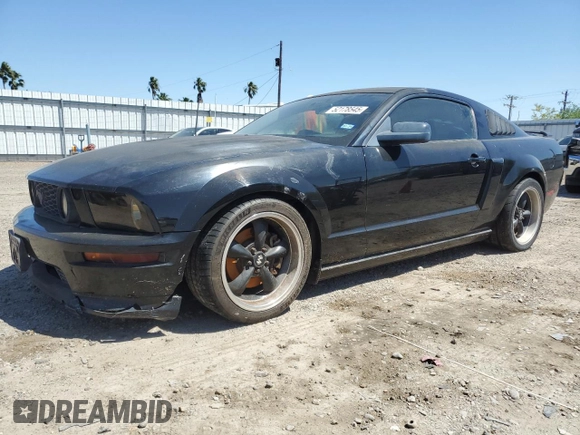 2007 Ford Mustang GT Deluxe with VIN 1ZVFT82H275347682, listed as a Copart auction lot 52178545 with 110,871 mi miles and Salvage Title. Bid and sale history available at carsss.com. Image 1.