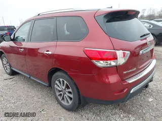 2014 Nissan Pathfinder S with VIN 5N1AR2MM8EC722644, listed as a IAAI auction lot 41986680 with 147,215 mi miles. Bid and sale history available at carsss.com. Image 3.