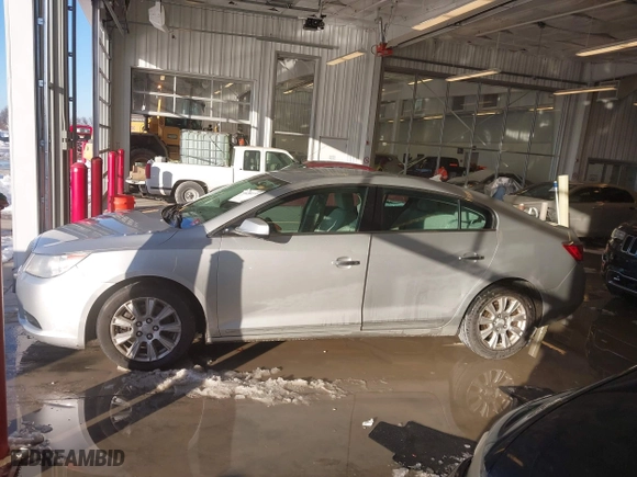 2013 Buick LaCrosse with VIN 1G4GA5E30DF289018, listed as a IAAI auction lot 41245137 with 183,772 mi miles. Bid and sale history available at carsss.com. Image 14.