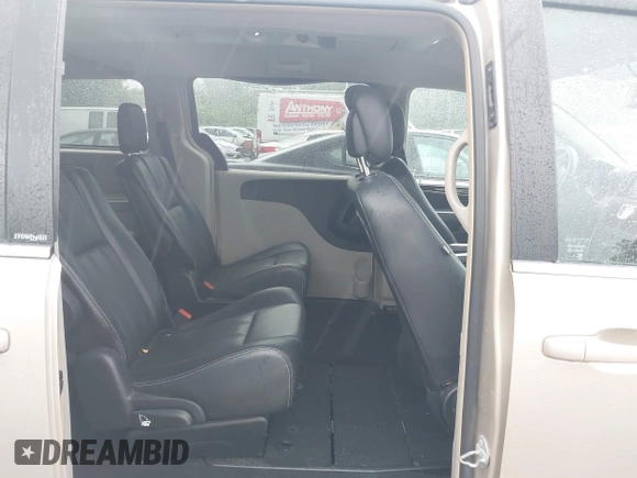 2014 Chrysler Town & Country Touring with VIN 2C4RC1BG7ER208937, listed as a IAAI auction lot 42213347 with 198,077 mi miles and . Bid and sale history available at DreamBid. Image 8.