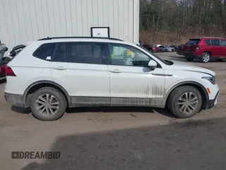 2022 Volkswagen Tiguan S z VIN 3VV0B7AX2NM097402, wystawiony jako IAAI lot #41845707 z przebiegiem 38 668 mil mil oraz . Historia ofert i sprzedaży dostępna na DreamBid. Obrazek 13.