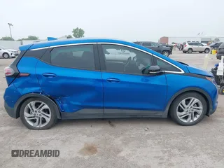 2023 Chevrolet Bolt EV 1LT z VIN 1G1FW6S08P4115045, wystawiony jako IAAI lot #42326150 z przebiegiem 42 357 mil mil oraz . Historia ofert i sprzedaży dostępna na DreamBid. Obrazek 13.