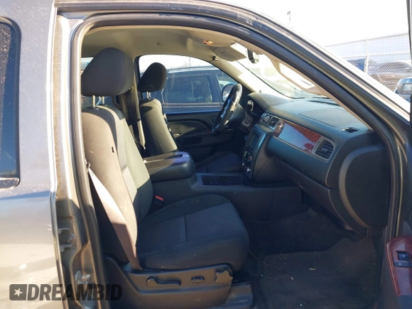 2012 GMC Yukon SLE with VIN 1GKS1AE06CR218372, listed as a IAAI auction lot 41591288 with 166,596 mi miles. Bid and sale history available at carsss.com. Image 5.