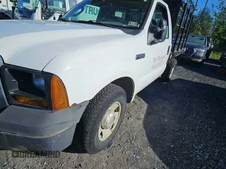 2007 Ford F-250 with VIN 1FDNF20557EA47058, listed as a IAAI auction lot 42631275 with 40,425 mi miles and . Bid and sale history available at DreamBid. Image 12.