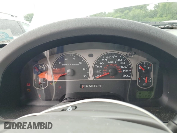 2007 Ford F-150 XLT with VIN 1FTPW14V47FA65529, listed as a Copart auction lot 63643785 with 165,445 mi miles and Clean title. Bid and sale history available at DreamBid. Image 9.