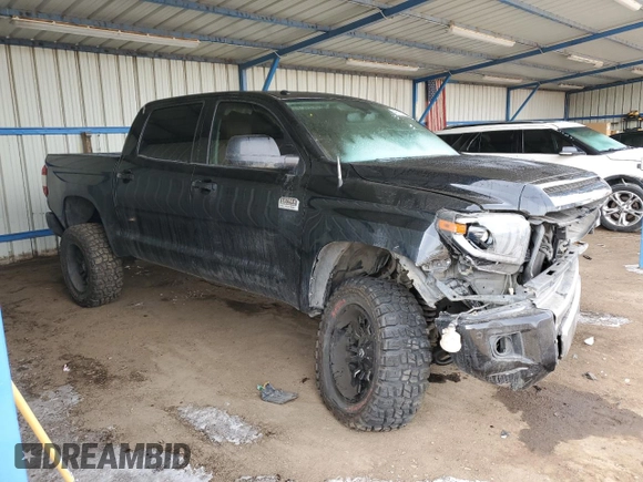 2017 Toyota Tundra Platinum z VIN 5TFAY5F10HX613975, wystawiony jako Copart lot #49817215 z przebiegiem 129 735 mil mil oraz Szkoda całkowita • Salvage title. Historia ofert i sprzedaży dostępna na DreamBid. Obrazek 4.
