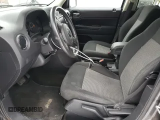 2017 Jeep Patriot Latitude with VIN 1C4NJPFB7HD131242, listed as a Copart auction lot 88113685 with 113,640 mi miles and Salvage Title. Bid and sale history available at DreamBid. Image 7.