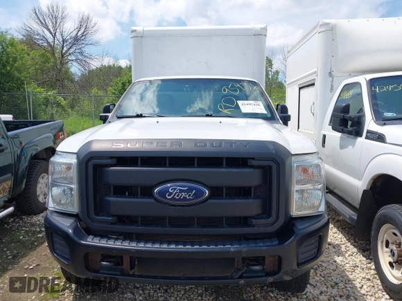 2012 Ford F-250 XL z VIN 1FDBF2B66CEC35476, wystawiony jako IAAI lot #42495436 z przebiegiem 505 745 mil mil oraz . Historia ofert i sprzedaży dostępna na DreamBid. Obrazek 11.