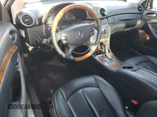 2006 Mercedes-Benz CLK 350 z VIN WDBTJ56H26F178744, wystawiony jako Copart lot #46032055 z przebiegiem 179 781 mil mil oraz Szkoda całkowita • Salvage title. Historia ofert i sprzedaży dostępna na DreamBid. Obrazek 8.