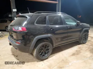 2022 Jeep Cherokee Trailhawk with VIN 1C4PJMBX5ND526816, listed as a Copart auction lot 87394464 with 25,070 mi miles and Salvage Title. Bid and sale history available at carsss.com. Image 3.