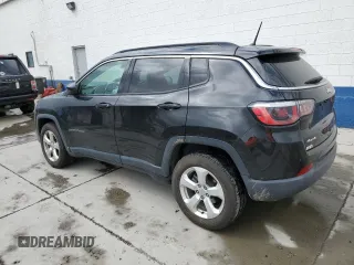 2018 Jeep Compass Latitude z VIN 3C4NJDBB5JT161280, wystawiony jako Copart lot #56758805 z przebiegiem 82 142 mil mil oraz Szkoda całkowita • Salvage title. Historia ofert i sprzedaży dostępna na DreamBid. Obrazek 2.