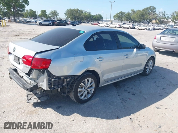 2012 Volkswagen Jetta SE z VIN 3VWDP7AJ9CM313060, wystawiony jako IAAI lot #42182183 z przebiegiem 123 291 mil mil oraz . Historia ofert i sprzedaży dostępna na DreamBid. Obrazek 4.