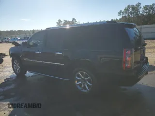 2011 GMC Yukon XL Denali with VIN 1GKS1MEF6BR218814, listed as a Copart auction lot 86041684 with 201,070 mi miles and Salvage Title. Bid and sale history available at carsss.com. Image 2.