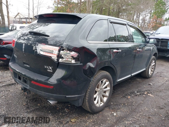 2011 Lincoln MKX with VIN 2LMDJ8JKXBBJ31869, listed as a IAAI auction lot 41710747 with 191,698 mi miles. Bid and sale history available at carsss.com. Image 4.