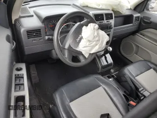 2007 Jeep Patriot Sport with VIN 1J8FF28W47D395177, listed as a Copart auction lot 49033005 with 175,125 mi miles and Salvage Title. Bid and sale history available at DreamBid. Image 8.