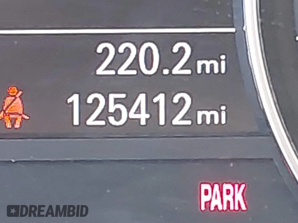 2015 Audi A6 Premium Plus z VIN WAUGFAFC4FN016103, wystawiony jako IAAI lot #41774479 z przebiegiem 125 412 mil mil oraz . Historia ofert i sprzedaży dostępna na DreamBid. Obrazek 16.