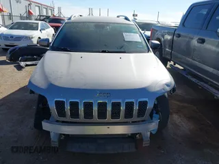 2021 Jeep Cherokee Latitude with VIN 1C4PJLCB9MD150813, listed as a IAAI auction lot 41411582 with 36,383 mi miles. Bid and sale history available at carsss.com. Image 12.