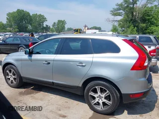 2013 Volvo XC60 T6 z VIN YV4902DZ5D2448575, wystawiony jako IAAI lot #42434563 z przebiegiem 154 710 mil mil oraz . Historia ofert i sprzedaży dostępna na DreamBid. Obrazek 14.