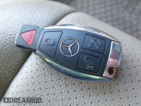 2013 Mercedes-Benz C-Class C 250 Sport with VIN WDDGF4HB8DR269848, listed as a IAAI auction lot 40823352 with 110,439 mi miles. Bid and sale history available at carsss.com. Image 11.
