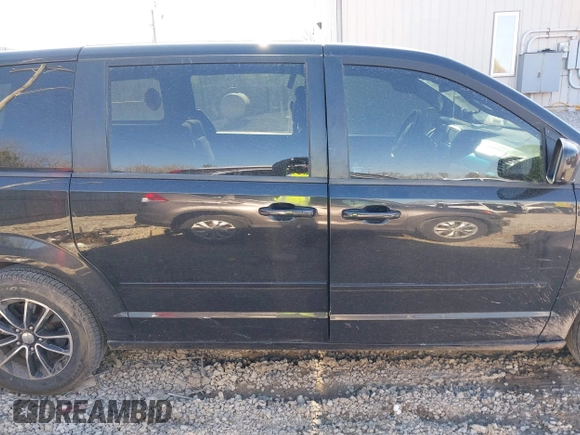 2016 Dodge Grand Caravan SE with VIN 2C4RDGBG7GR176980, listed as a IAAI auction lot 42026126 with 257,489 mi miles and . Bid and sale history available at DreamBid. Image 13.