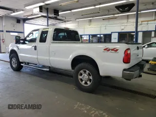 2008 Ford F-250 XL z VIN 1FTSX21R78EB83683, wystawiony jako Copart lot #59397325 z przebiegiem 230 601 mil mil oraz Szkoda całkowita • Salvage title. Historia ofert i sprzedaży dostępna na DreamBid. Obrazek 2.