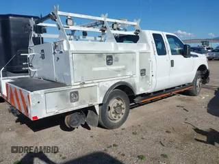 2015 Ford F-250 XLT z VIN 1FT7X2B65FEB83608, wystawiony jako IAAI lot #42013192 z przebiegiem 285 266 mil mil oraz . Historia ofert i sprzedaży dostępna na DreamBid. Obrazek 4.