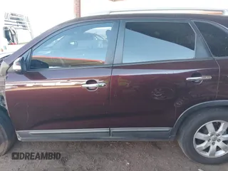2013 Kia Sorento LX with VIN 5XYKT4A26DG368495, listed as a IAAI auction lot 41332267 with 226,386 mi miles. Bid and sale history available at carsss.com. Image 15.