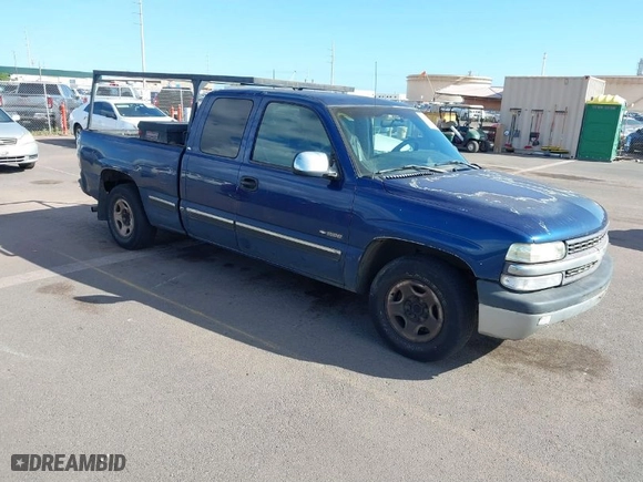 2002 Chevrolet Silverado 1500 LS with VIN 2GCEC19V321120822, listed as a IAAI auction lot 41643846 with 176,270 mi miles. Bid and sale history available at carsss.com. Image 1.