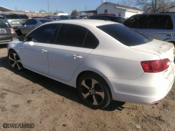 2012 Volkswagen Jetta Sedan S with VIN 3VW2K7AJXCM472904, listed as a IAAI auction lot 41774203 with 198,555 mi miles. Bid and sale history available at carsss.com. Image 3.