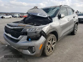 2022 Kia Seltos SX with VIN KNDETCA27N7330974, listed as a Copart auction lot 44653405 with 23,625 mi miles and Salvage title. Bid and sale history available at DreamBid. Image 1.