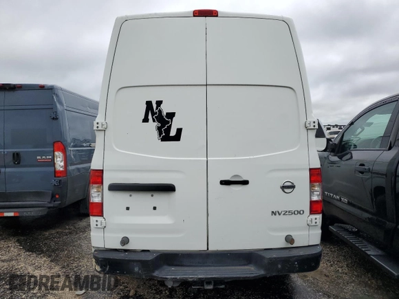 2018 Nissan NV Cargo SV z VIN 1N6AF0LY5JN805076, wystawiony jako Copart lot #56112895 z przebiegiem 229 785 mil mil oraz Tytuł czysty. Historia ofert i sprzedaży dostępna na DreamBid. Obrazek 6.