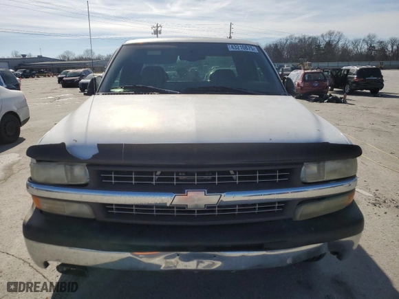 1999 Chevrolet Silverado 1500 LS with VIN 2GCEC19T8X1184568, listed as a Copart auction lot 43210875 with 223,160 mi miles and Clean Title. Bid and sale history available at carsss.com. Image 5.