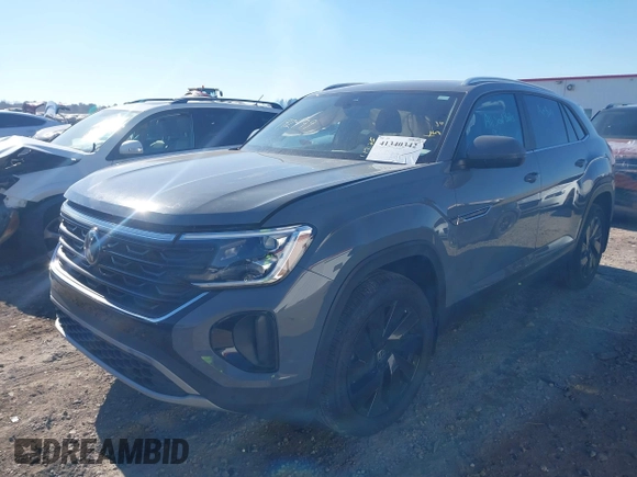 2024 Volkswagen Atlas SE with VIN 1V2KE2CA0RC215057, listed as a IAAI auction lot 41340342 with 21,440 mi miles and . Bid and sale history available at DreamBid. Image 17.