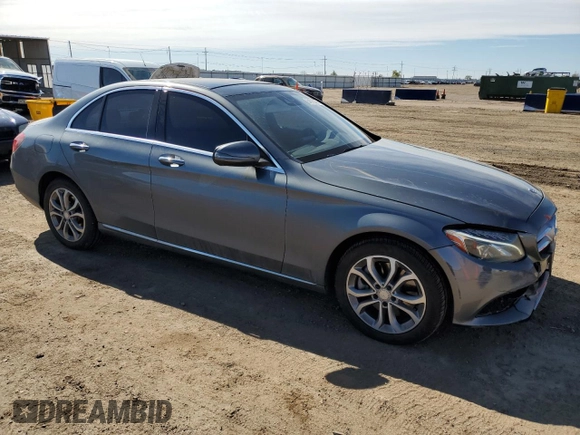 2017 Mercedes-Benz C 300 с VIN 55SWF4KB0HU192174, выставлен на аукционе Copart как лот 54015395 с пробегом 120 922 миль миль и Списание • Salvage title. История ставок и продаж доступна на DreamBid. Изображение 4.