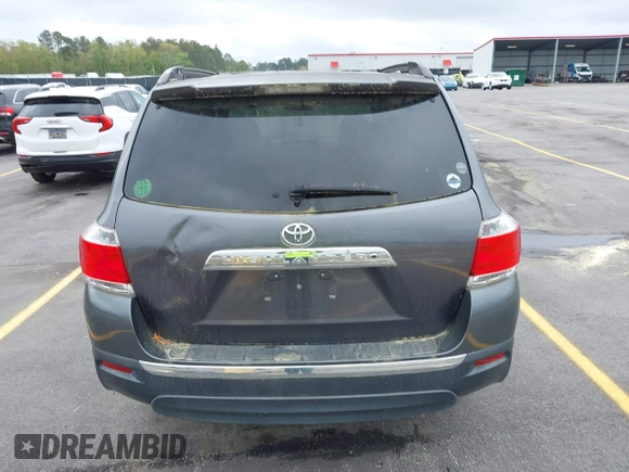 2013 Toyota Highlander with VIN 5TDZA3EH2DS045965, listed as a IAAI auction lot 41922104 with 182,688 mi miles and . Bid and sale history available at DreamBid. Image 17.