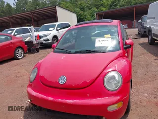 2001 Volkswagen Beetle GLS с VIN 3VWCS21C01M406402, выставлен на аукционе IAAI как лот 42366683 с пробегом 171 574 миль миль и . История ставок и продаж доступна на DreamBid. Изображение 6.
