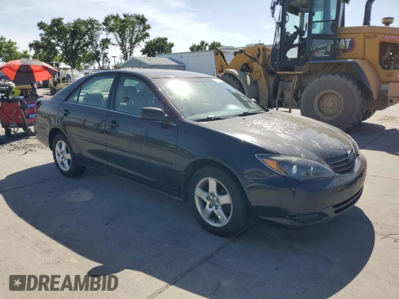 2004 Toyota Camry LE with VIN 4T1BE32K14U318133, listed as a Copart auction lot 54238185 with 293,761 mi miles and Salvage Title. Bid and sale history available at carsss.com. Image 4.