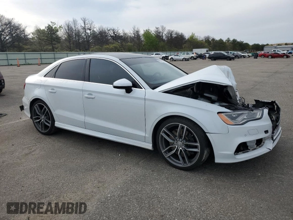 2015 Audi S3 Premium Plus z VIN WAUBFGFF7F1117828, wystawiony jako Copart lot #56778335 z przebiegiem Nie podano mil oraz Szkoda całkowita • Salvage title. Historia ofert i sprzedaży dostępna na DreamBid. Obrazek 4.