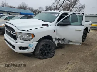 2019 Ram 2500 Tradesman with VIN 3C6UR5CL4KG640132, listed as a Copart auction lot 43938725 with 159,142 mi miles and Salvage Title. Bid and sale history available at carsss.com. Image 1.