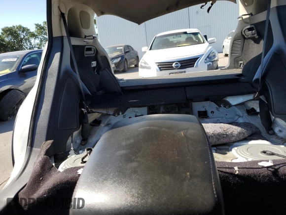 2014 Infiniti QX70 z VIN JN8CS1MW2EM412484, wystawiony jako Copart lot #56695895 z przebiegiem Nie podano mil oraz Szkoda całkowita • Salvage title. Historia ofert i sprzedaży dostępna na DreamBid. Obrazek 10.