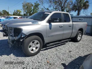 2022 Ram 1500 Big Horn z VIN 1C6RREBG6NN451987, wystawiony jako Copart lot #48988405 z przebiegiem 40 106 mil mil oraz Szkoda całkowita • Salvage title. Historia ofert i sprzedaży dostępna na DreamBid. Obrazek 1.