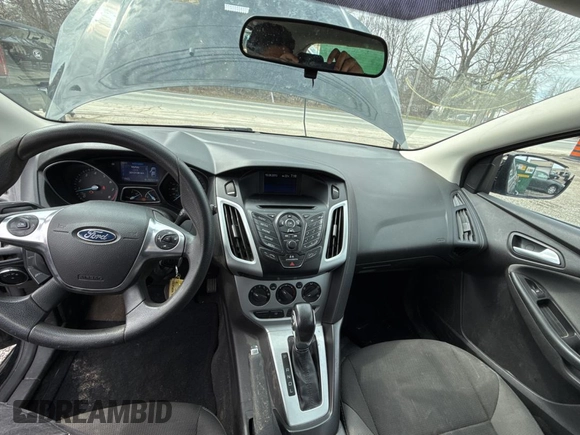 2014 Ford Focus SE with VIN 1FADP3K25EL200882, listed as a Copart auction lot 54733815 with 152,377 mi miles and Clean Title. Bid and sale history available at carsss.com. Image 9.