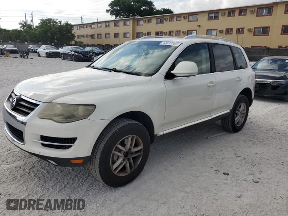 2008 Volkswagen Touareg V6 z VIN WVGBE77L78D052289, wystawiony jako Copart lot #58817765 z przebiegiem 139 818 mil mil oraz Tytuł czysty. Historia ofert i sprzedaży dostępna na DreamBid. Obrazek 1.