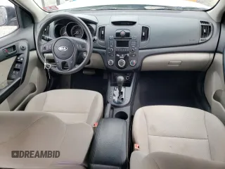 2010 Kia Forte EX z VIN KNAFU4A28A5109118, wystawiony jako Copart lot #56460755 z przebiegiem 143 845 mil mil oraz Szkoda całkowita • Salvage title. Historia ofert i sprzedaży dostępna na DreamBid. Obrazek 8.