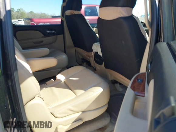 2007 Chevrolet Suburban LT with VIN 3GNFC16J07G122510, listed as a IAAI auction lot 41852268 with Not Provided miles and . Bid and sale history available at DreamBid. Image 8.