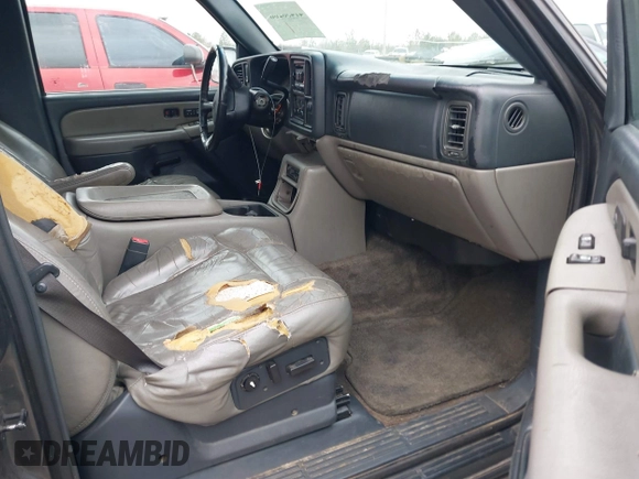 2002 Chevrolet Suburban LS with VIN 3GNEC16Z12G341471, listed as a IAAI auction lot 41458266 with 465,410 mi miles. Bid and sale history available at carsss.com. Image 5.